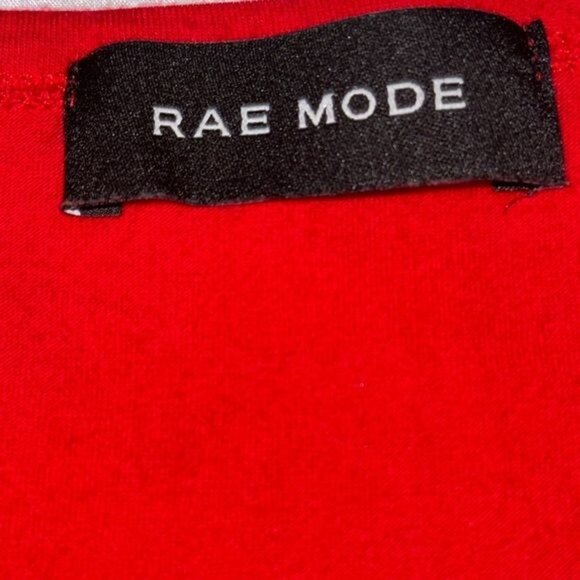 Rae Mode Womens Sleeveless Red Tank Top With Scoop Neck & Curved Hemline - Picture 3 of 7